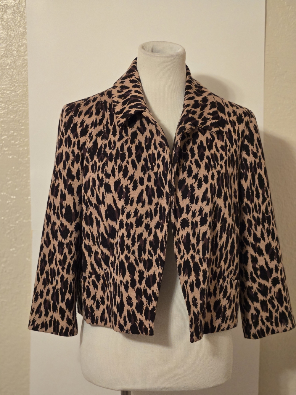 Spiegel Leopard Print Blazer in Beige and Black